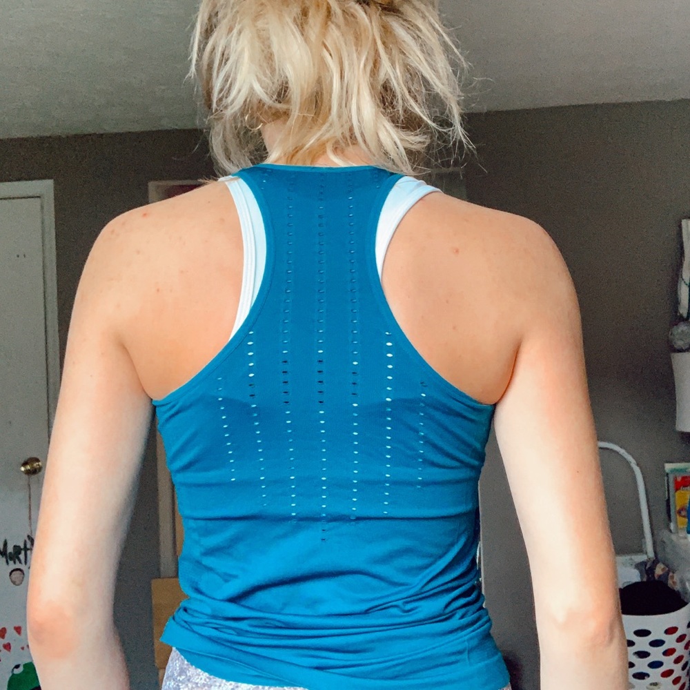 fabletics workout tank.